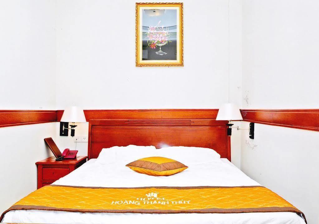 Hoang Thanh Thuy Airport Hotel 1 - Gan Am Thuc Dem Cho Hoang Hoa Tham Ho-Chi-Minh-Stadt Exterior foto